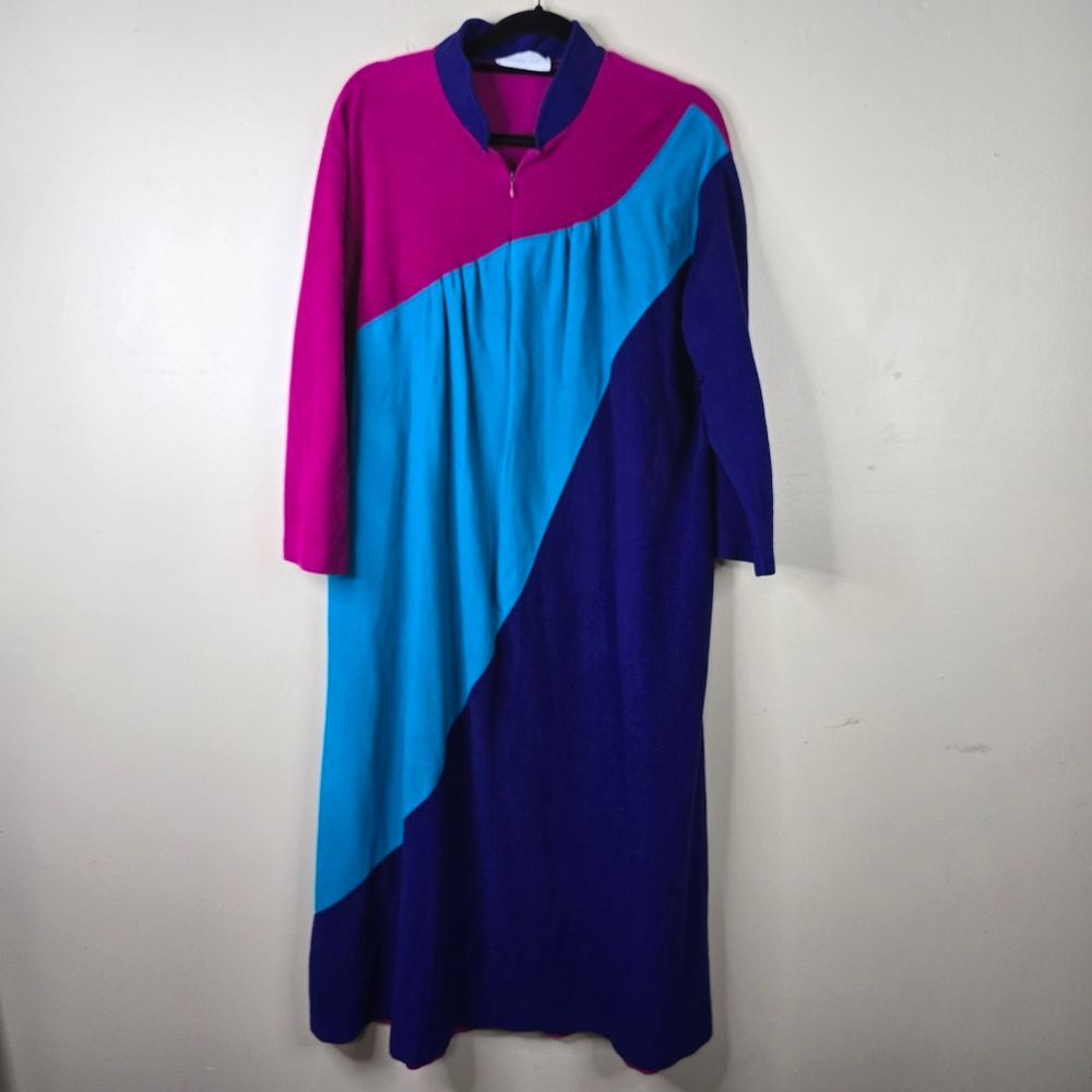 Vanity Fair vintage velour block robe house coat size M